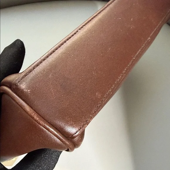 Coach Vintage Legacy Demi Turnlock Bag #9154 - Cuero Mahogany (1999) - Picture 13 of 17